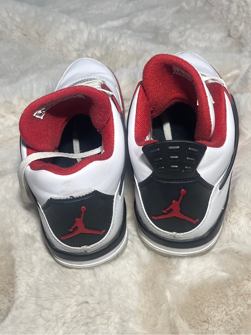 Air Jordan 4 Retro Fire Red 2012 Size 9.5 White Varsity Red Black w/ Box - Picture 4 of 10